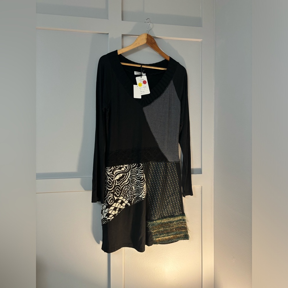 NWT Patchwork Design Long Sleeve Dress - Picture 2 of 8